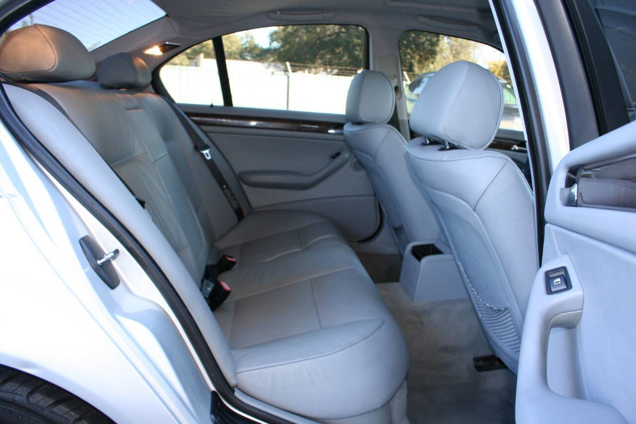 Used 2003 BMW 325i Sedan image 19