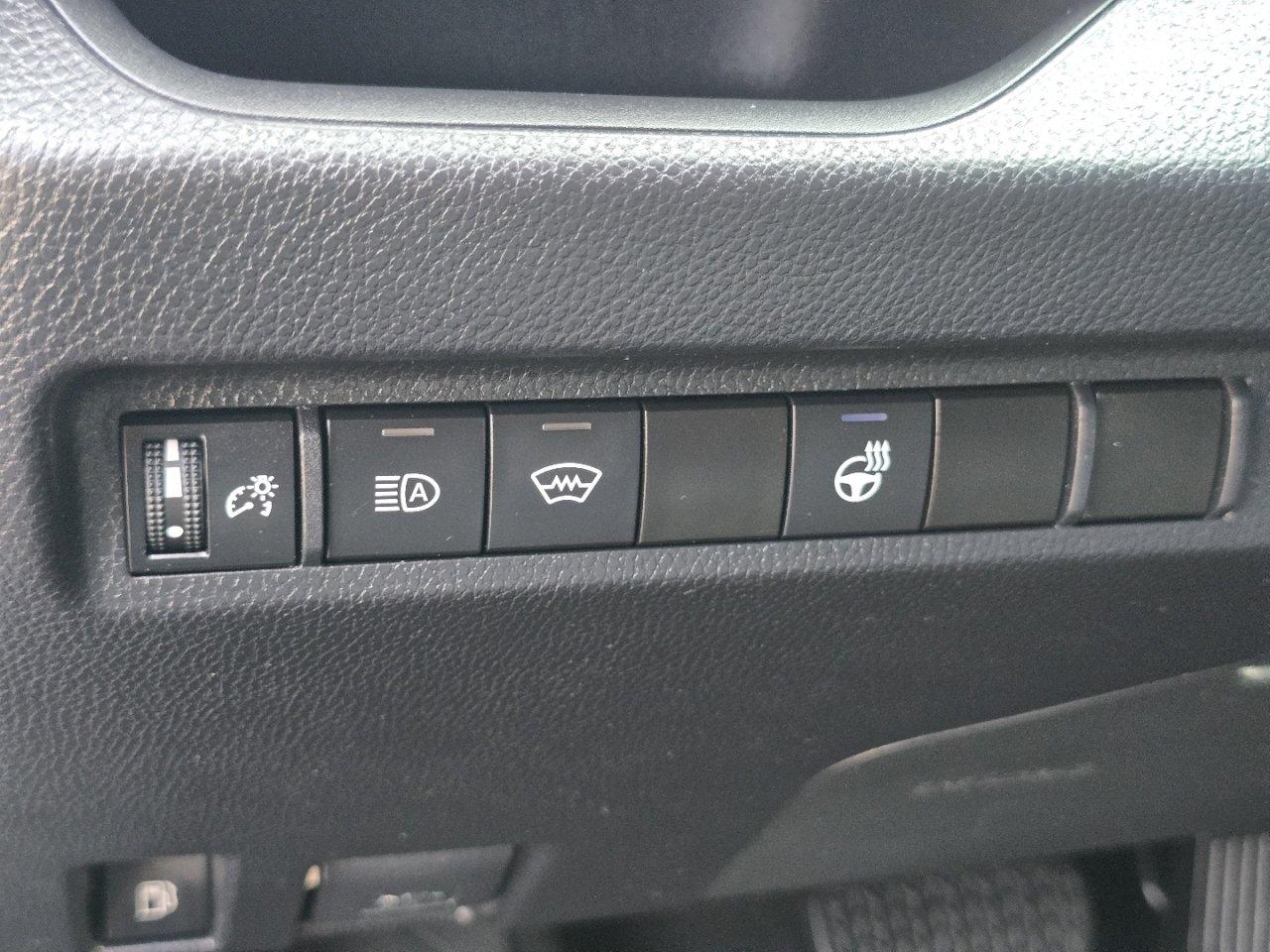 Certified 2023 Toyota RAV4 XLE w/ XLE Grade Weather Package AWD/4WD image 8