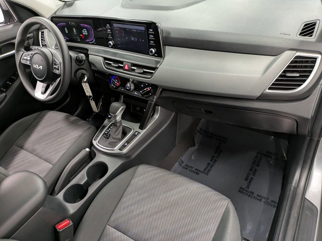 Used 2024 Kia Seltos LX AWD/4WD image 30