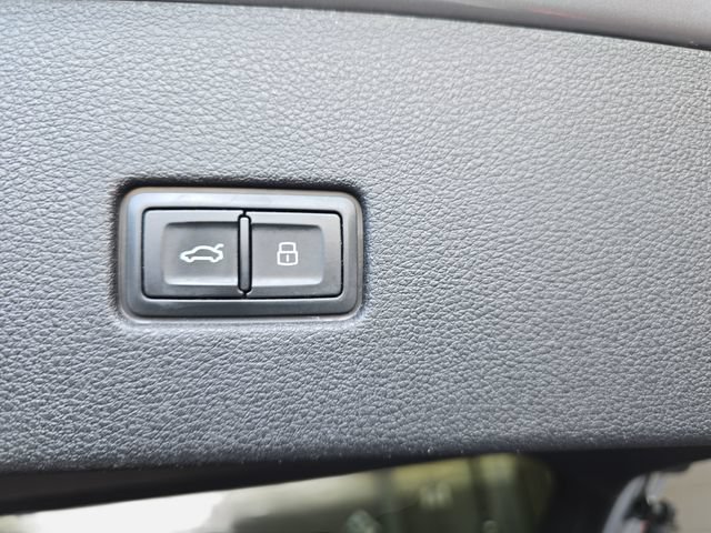 Used 2021 Audi SQ8 Prestige AWD/4WD image 16