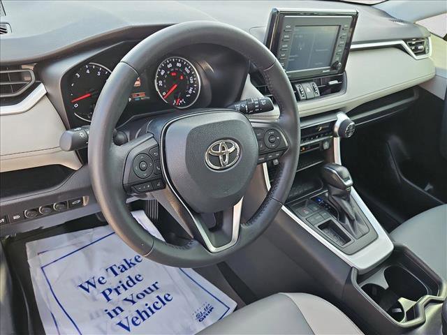Used 2021 Toyota RAV4 XLE Premium image 10
