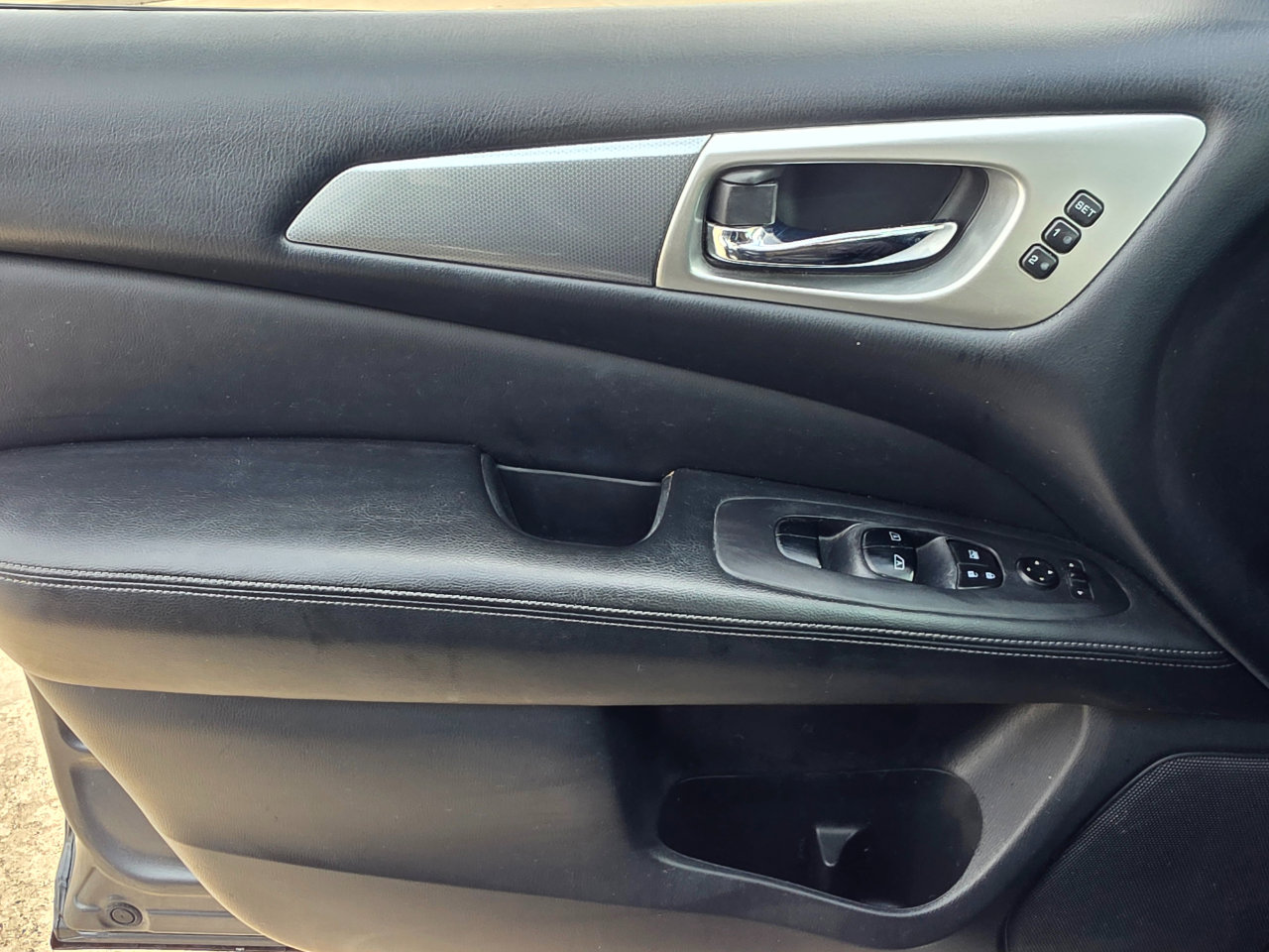 Used 2018 Nissan Pathfinder SL w/ SL Premium Package image 14