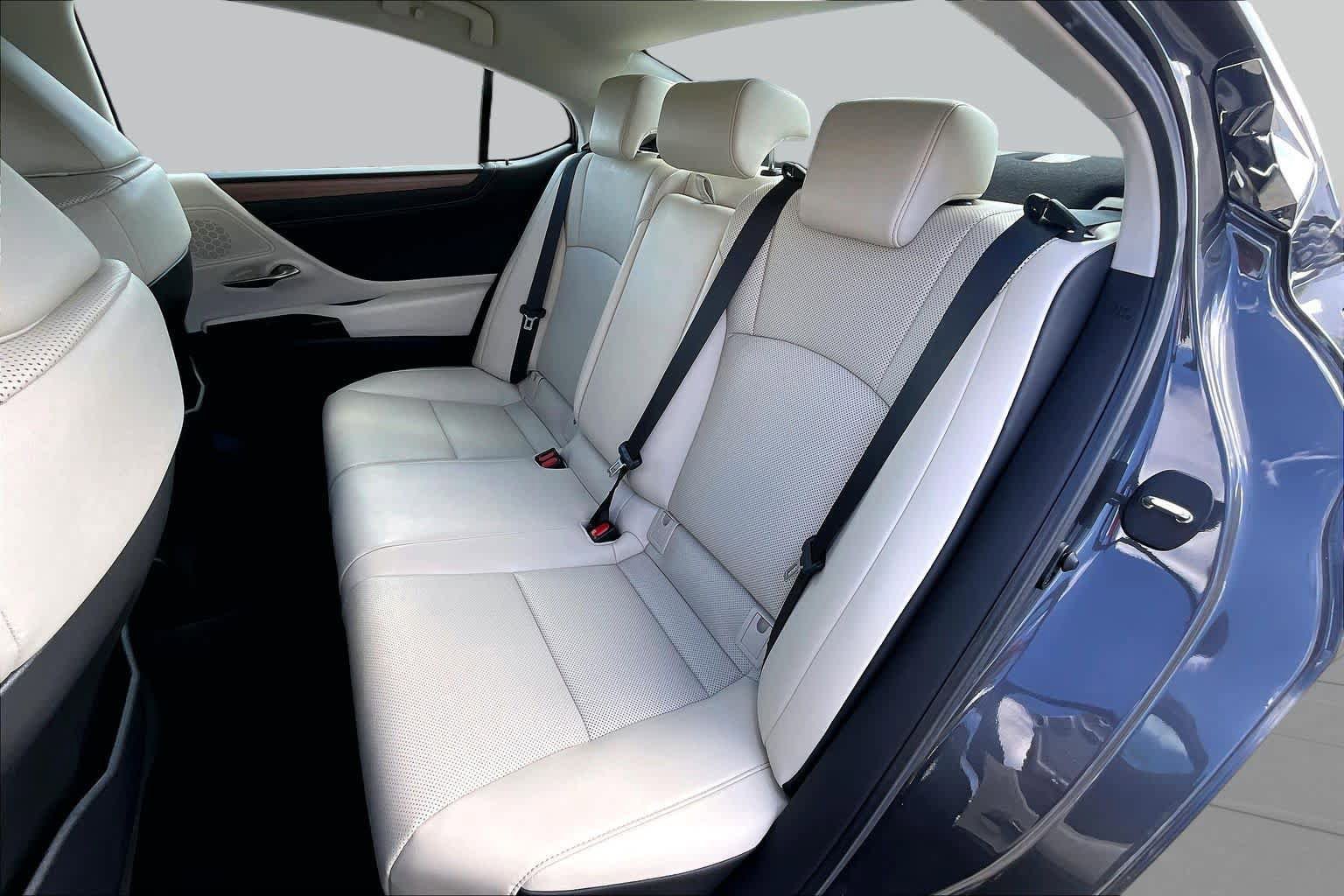 Used 2025 Lexus ES 350 w/ Premium Package FWD image 21