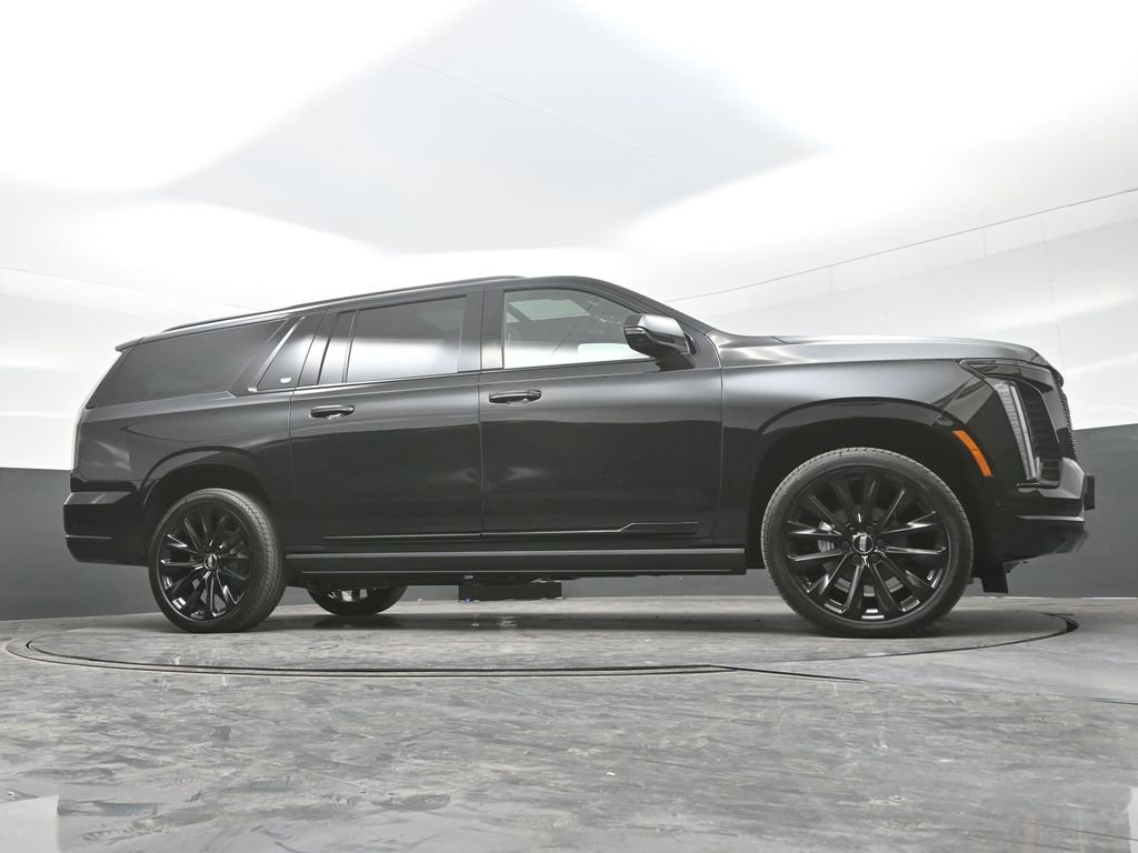 New 2026 Cadillac Escalade ESV Platinum Sport w/ LPO, ONYX Package AWD/4WD image 35