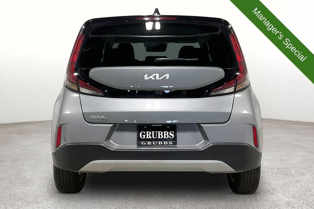 Used 2025 Kia Soul LX w/ LX Technology Package FWD image 5