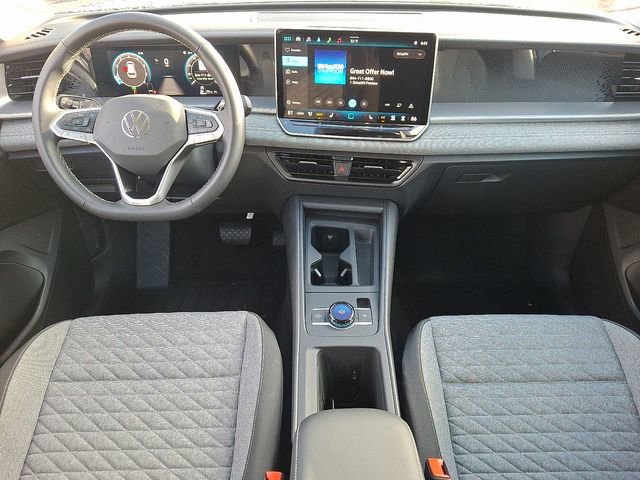 Certified 2025 Volkswagen Tiguan S w/ 18" Wheel Package AWD/4WD image 15