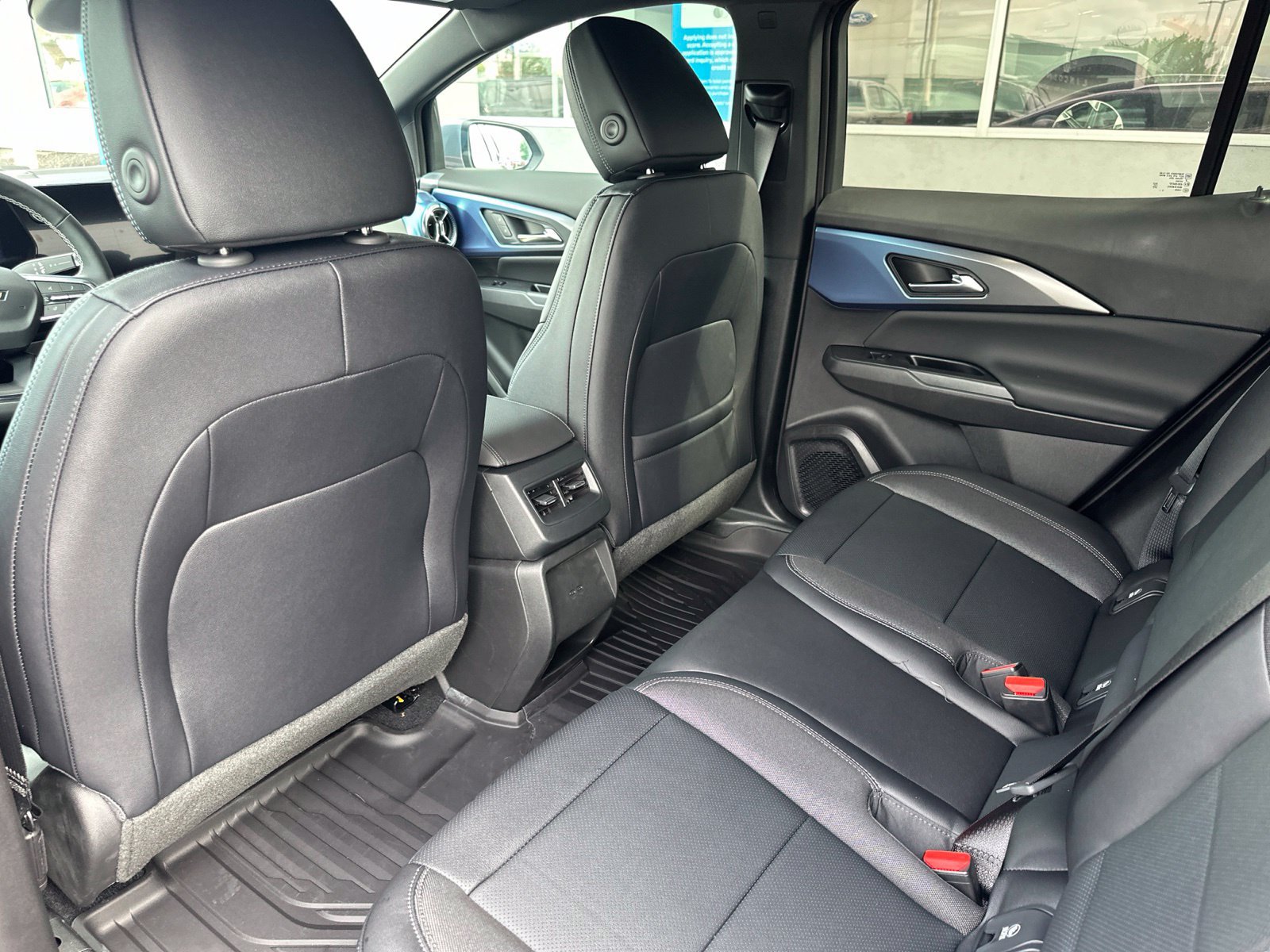 New 2026 Chevrolet Equinox EV LT FWD image 13