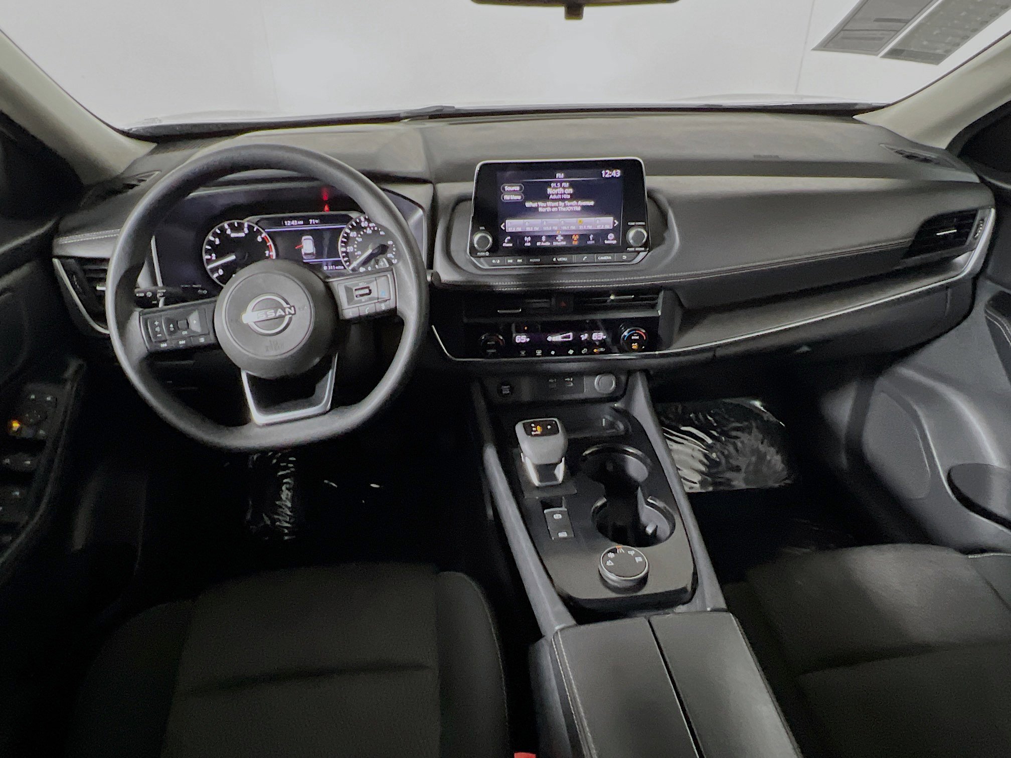 Used 2024 Nissan Rogue SV image 30