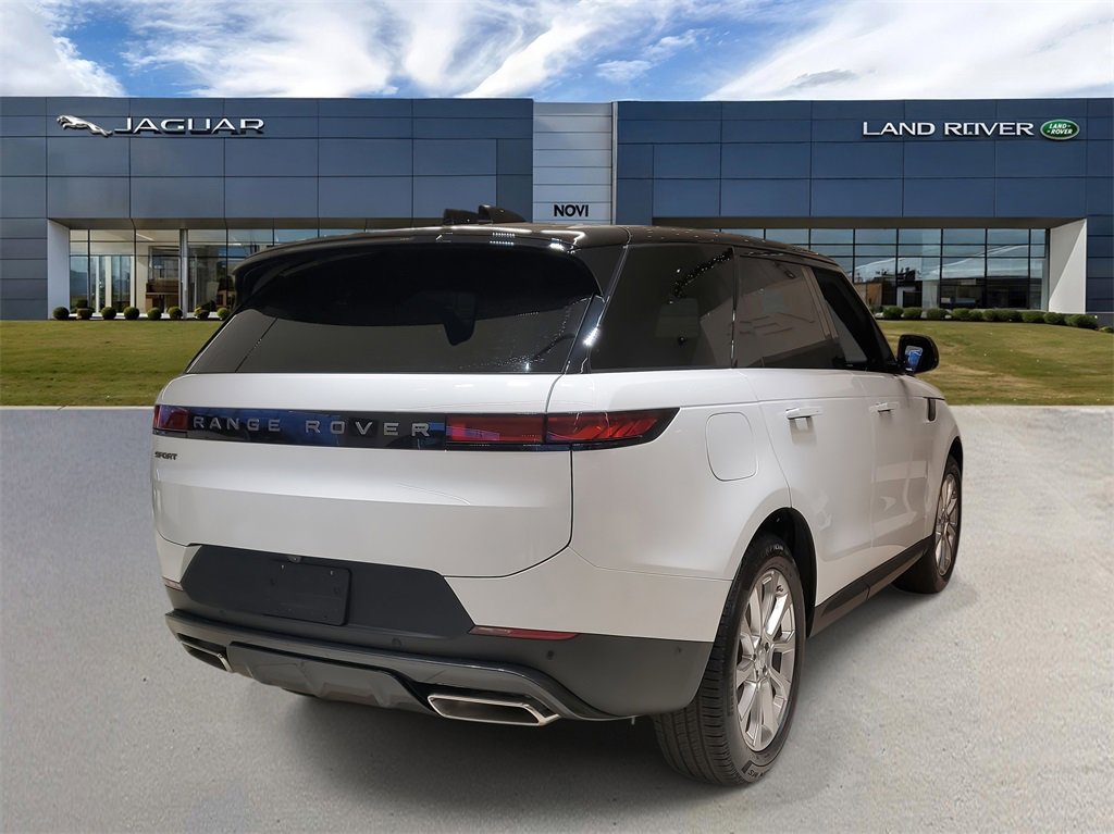 New 2025 Land Rover Range Rover Sport SE image 3