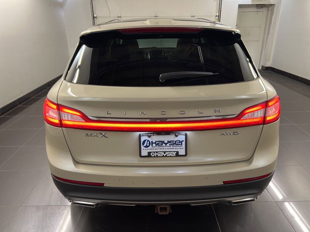 Used 2016 Lincoln MKX Reserve AWD/4WD image 5