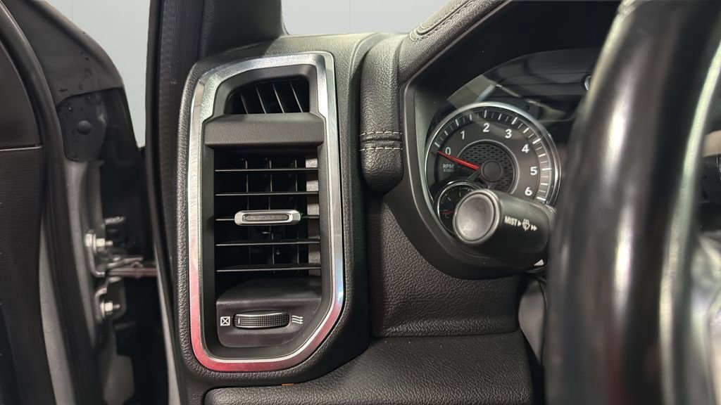 Used 2023 RAM 1500 Laramie AWD/4WD image 18