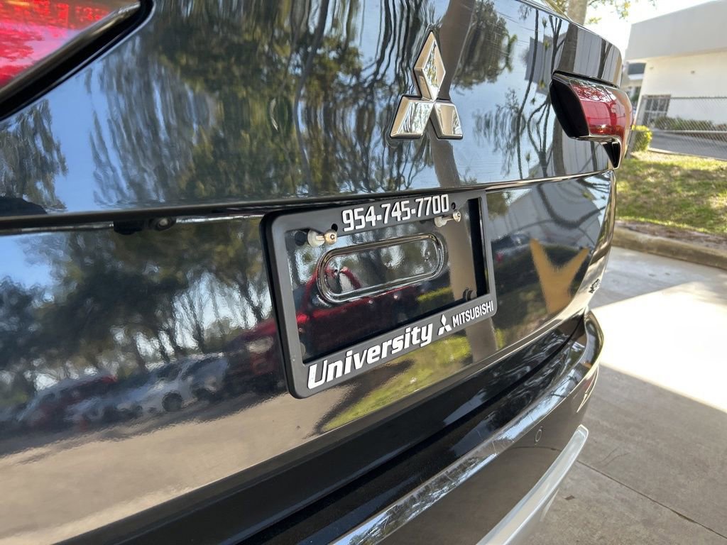 Used 2024 Mitsubishi Outlander SE image 19