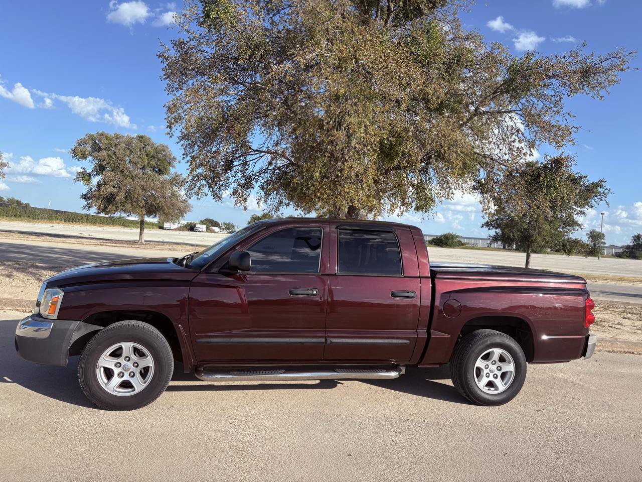 Used 2005 Dodge Dakota SLT w/ Trailer Tow Group RWD image 4