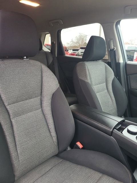 Used 2021 Nissan Rogue S image 18