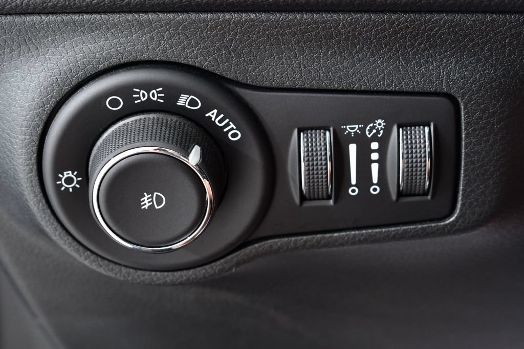 Used 2017 Jeep Compass Trailhawk w/ Leather Interior Group AWD/4WD image 34