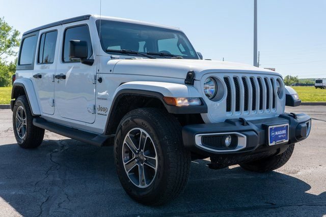 Used 2023 Jeep Wrangler Unlimited Sahara w/ Cold Weather Group AWD/4WD image 4
