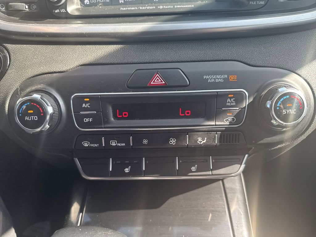 Used 2019 Kia Sorento SX image 18