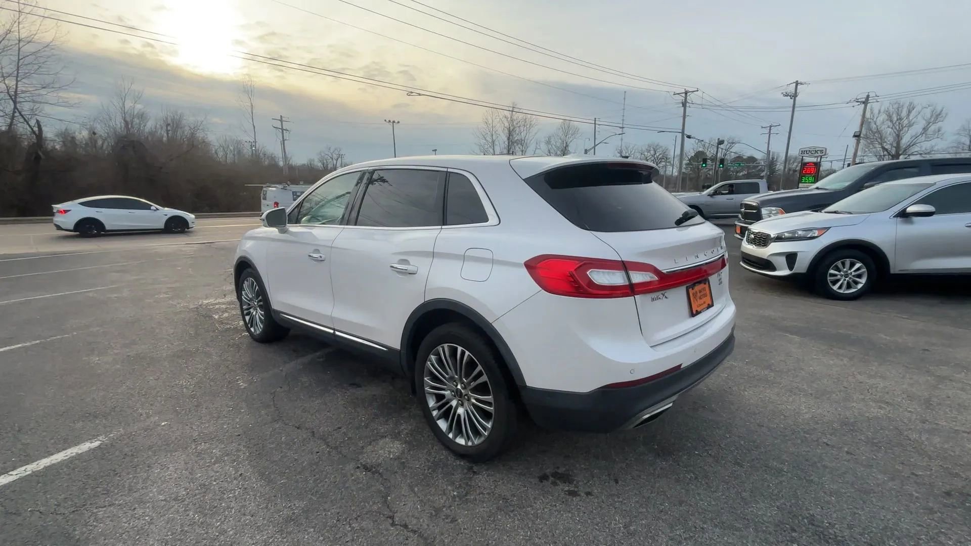 Used 2018 Lincoln MKX Reserve w/ Driver Assistance Package image 6