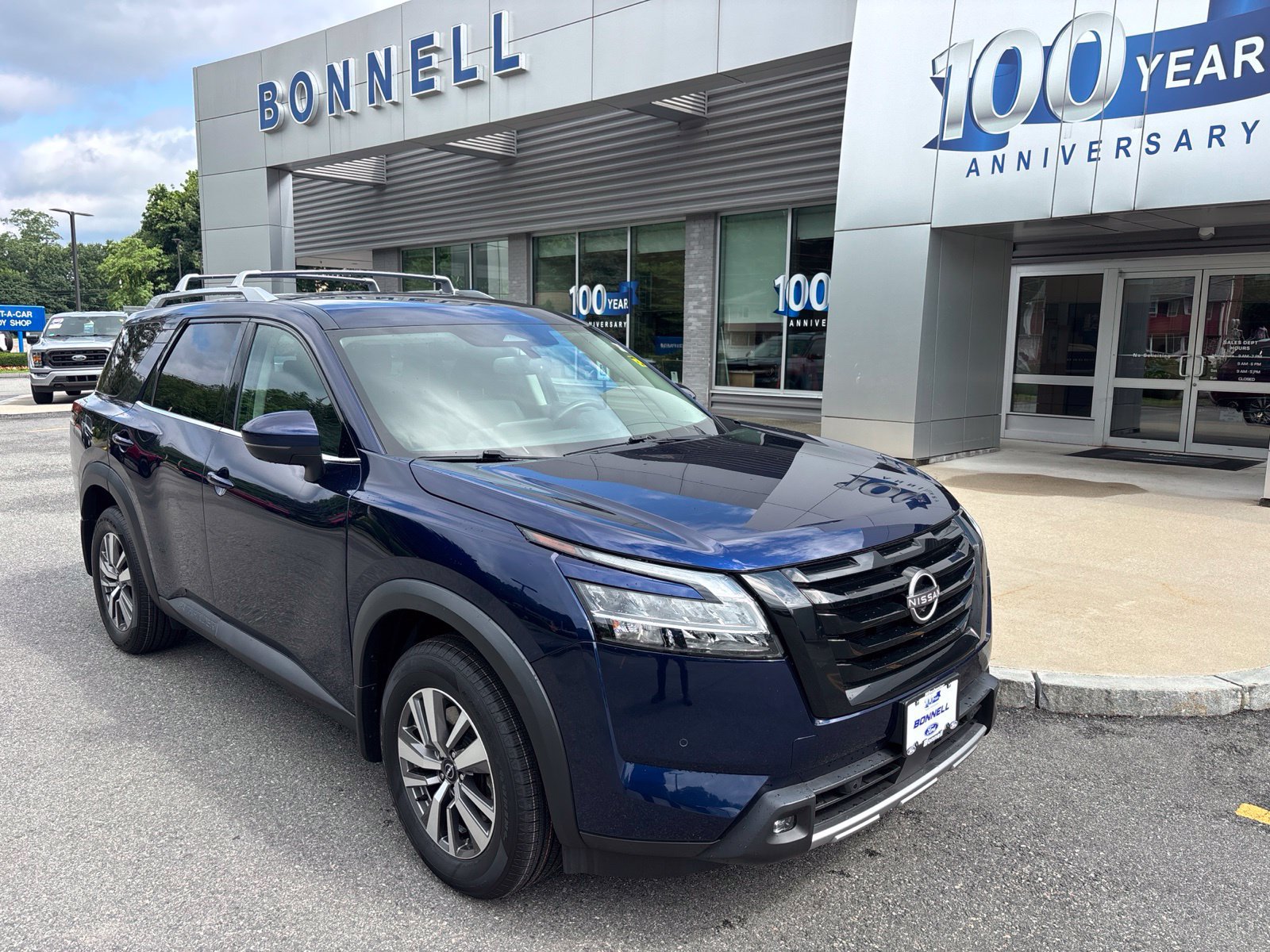 Used 2022 Nissan Pathfinder SL w/ SL Black Package