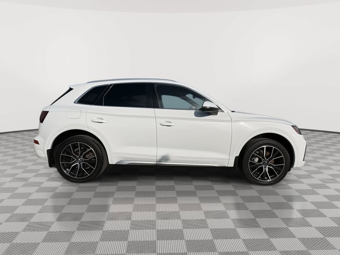 Used 2021 Audi Q5 e Premium Plus AWD/4WD image 6