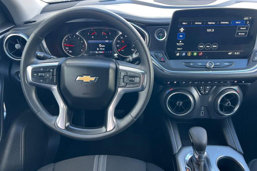Used 2025 Chevrolet Blazer LT image 11