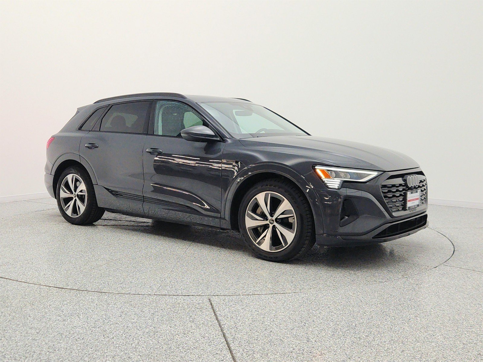 Used 2024 Audi Q8 e-tron Premium AWD/4WD image 3