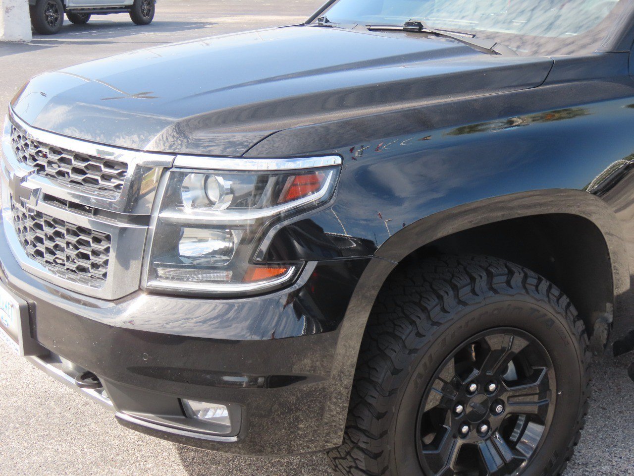 Used 2018 Chevrolet Tahoe LT w/ Z71 Midnight Edition AWD/4WD image 3