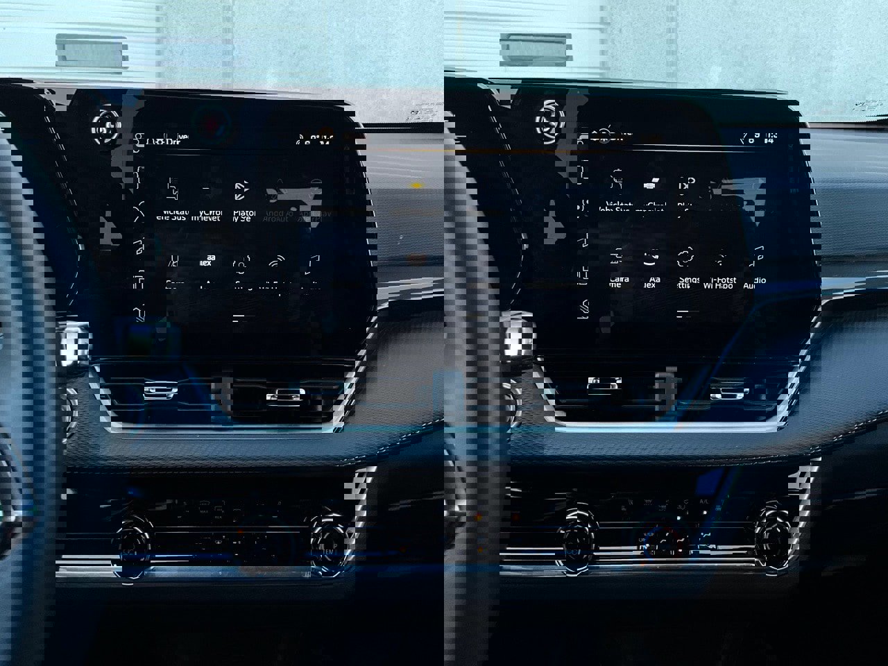 Used 2025 Chevrolet Equinox LT image 23