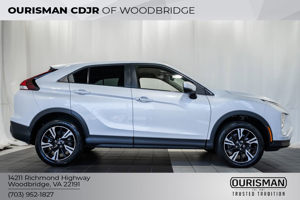 Used 2025 Mitsubishi Eclipse Cross SE image 3