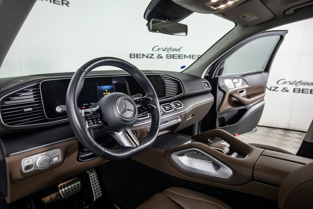 Used 2024 Mercedes-Benz GLS 450 4MATIC image 23