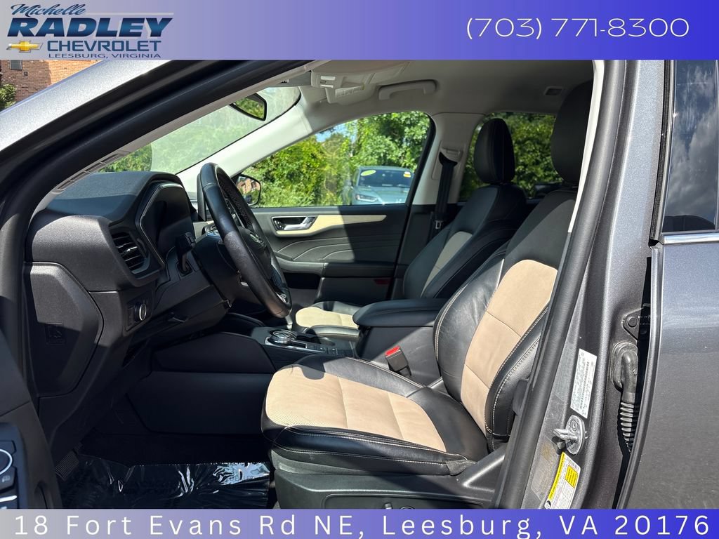Used 2022 Ford Escape Titanium w/ Titanium Elite Package AWD/4WD image 22