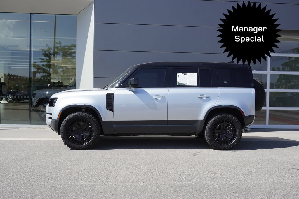 Used 2024 Land Rover Defender 110 SE AWD/4WD image 8