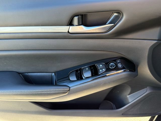 Used 2023 Nissan Altima 2.5 SV image 32