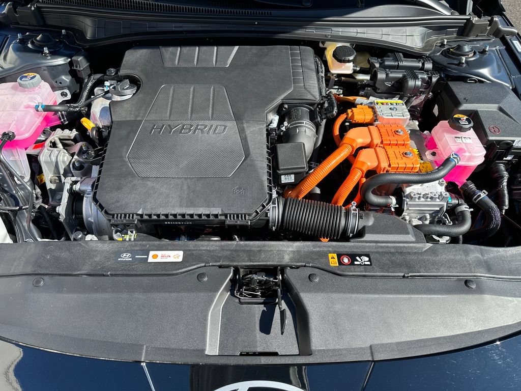 Certified 2025 Hyundai Elantra SEL FWD image 10