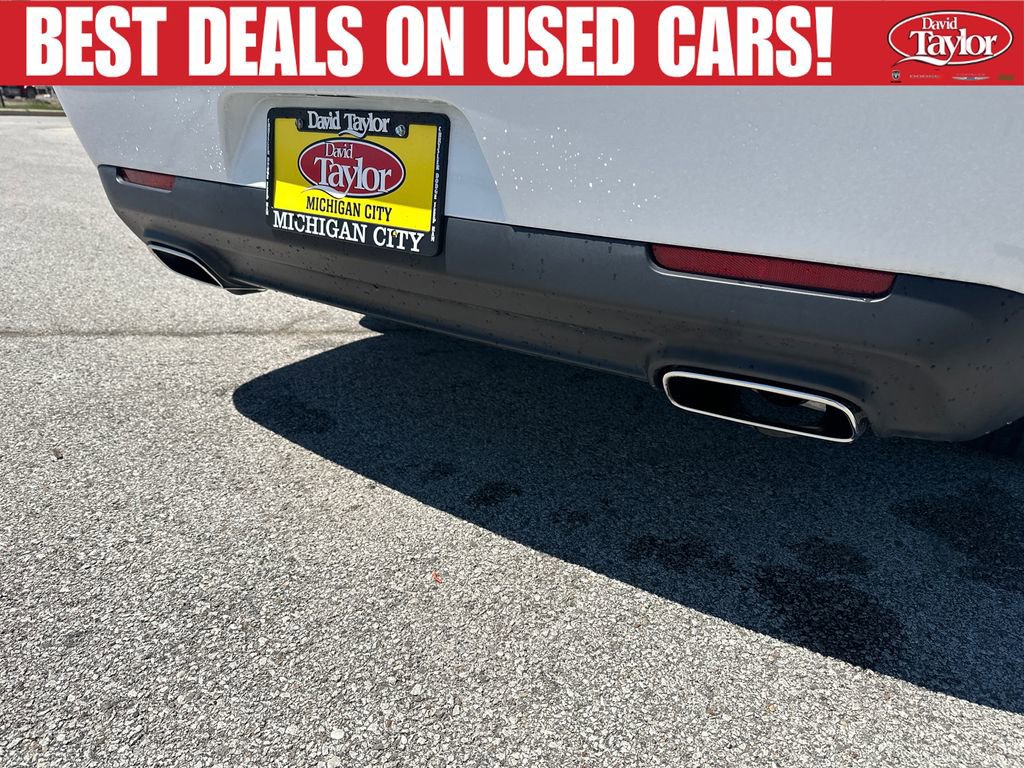 Used 2021 Dodge Challenger SXT RWD image 31