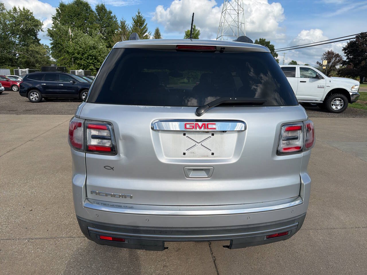 Used 2014 GMC Acadia SLE FWD image 7
