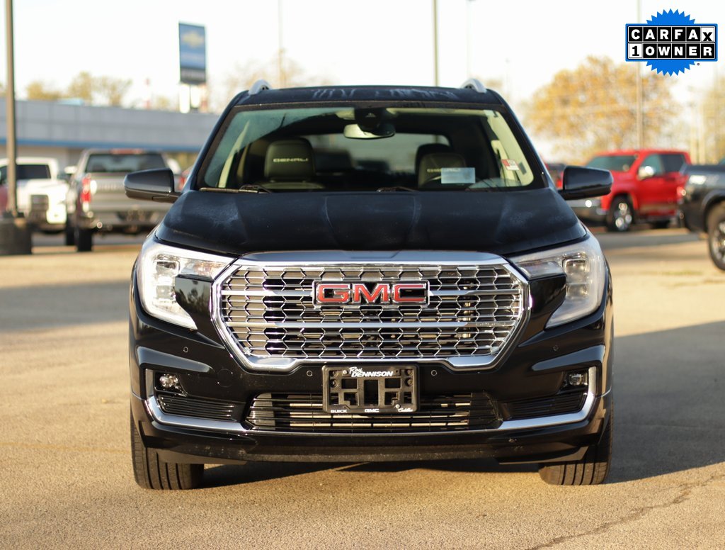 Used 2023 GMC Terrain Denali image 2