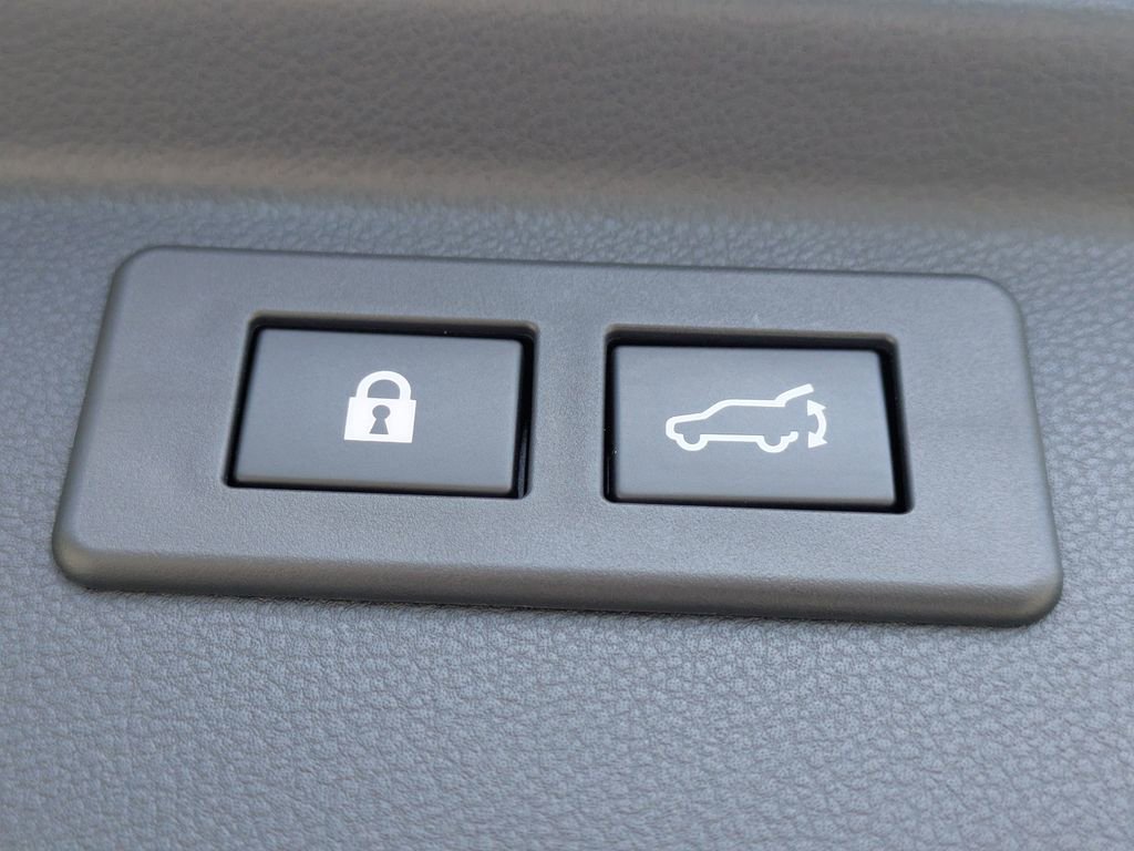 Used 2023 Subaru Forester Premium image 14