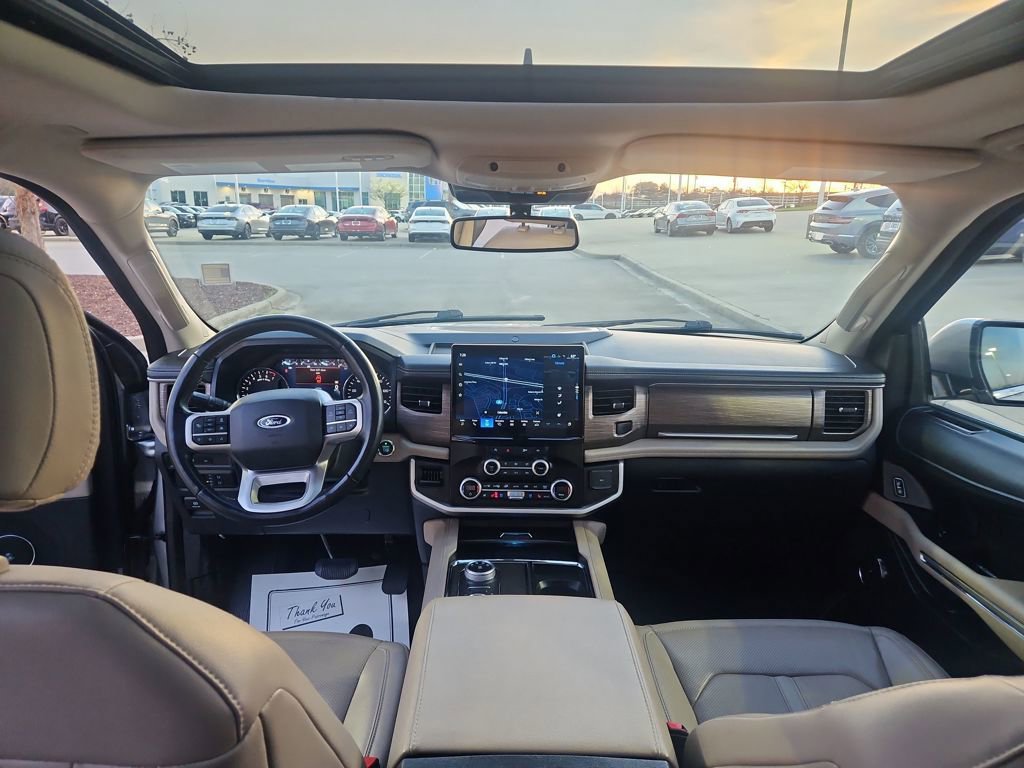 Used 2024 Ford Expedition Limited image 29