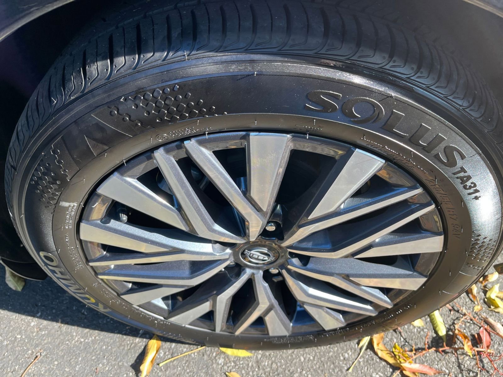 Used 2025 Nissan Altima 2.5 SV image 29