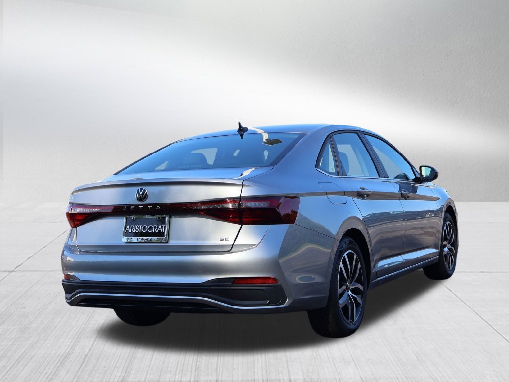 Used 2026 Volkswagen Jetta SE FWD image 23