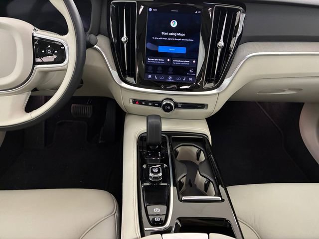 Used 2023 Volvo S60 T8 Plus image 21