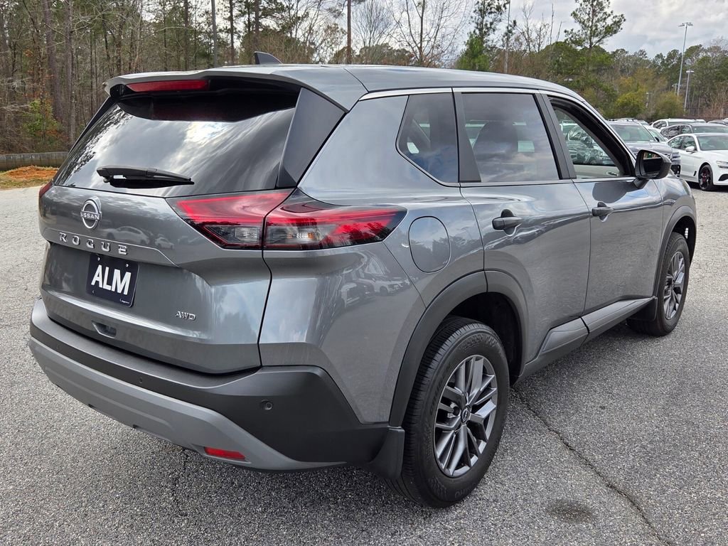 Used 2023 Nissan Rogue S image 12