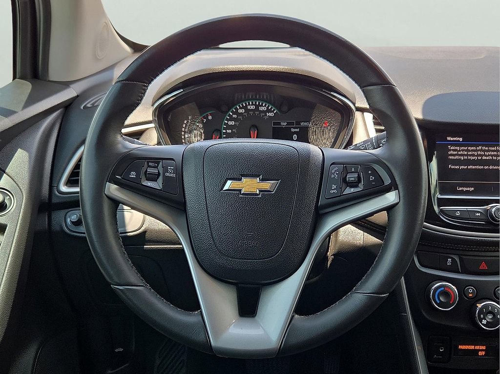 Used 2020 Chevrolet Trax LT w/ Driver Confidence Package FWD image 14