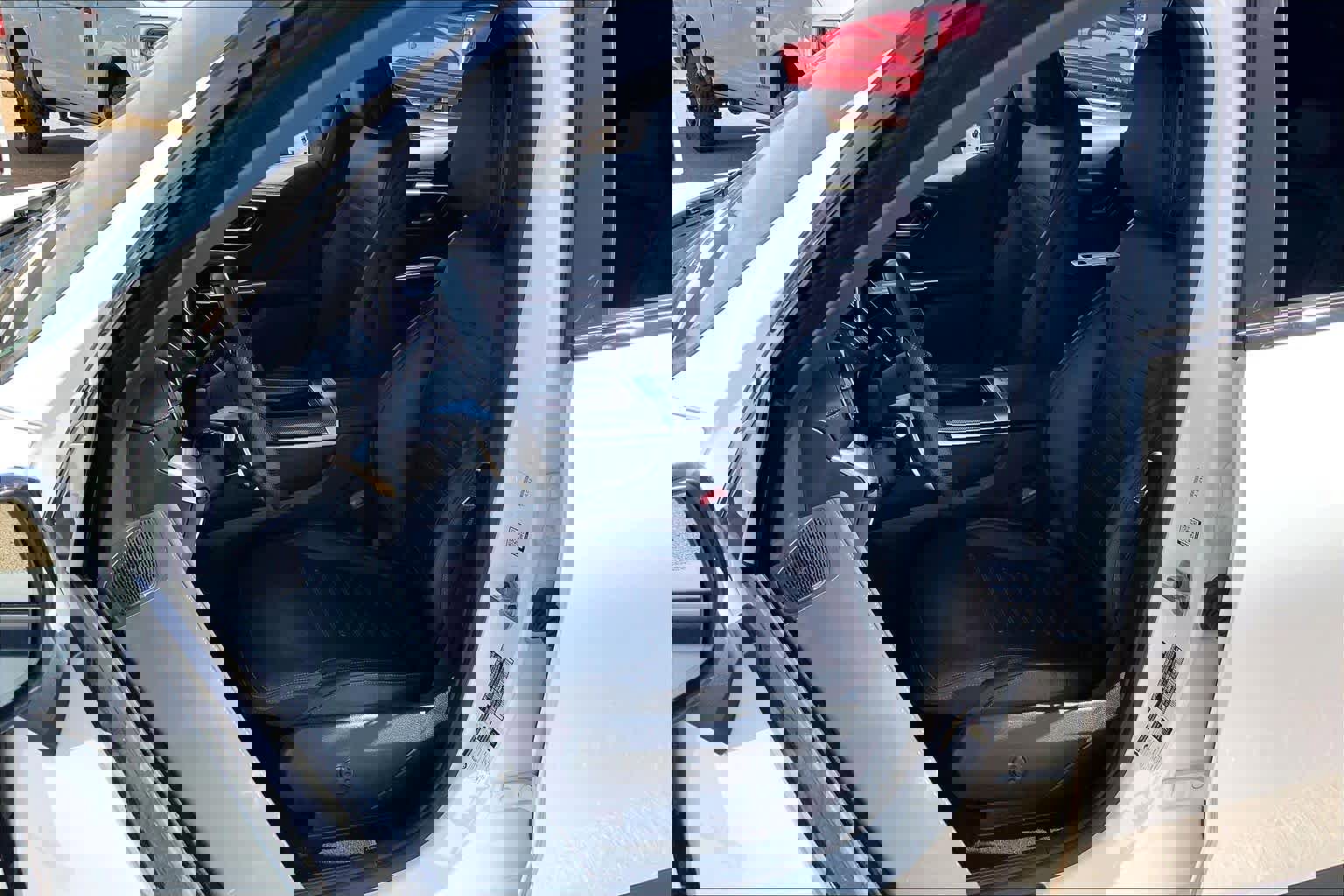 Used 2025 Mercedes-Benz GLC 43 AMG 4MATIC image 8