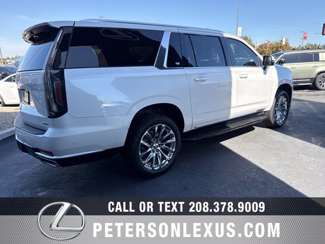 Used 2021 Cadillac Escalade ESV Premium Luxury w/ Driver Assist Tech Package AWD/4WD image 6