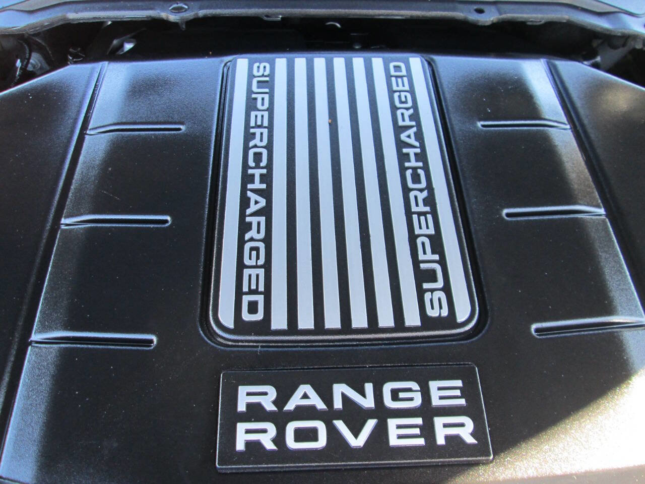 Used 2014 Land Rover Range Rover Supercharged image 22