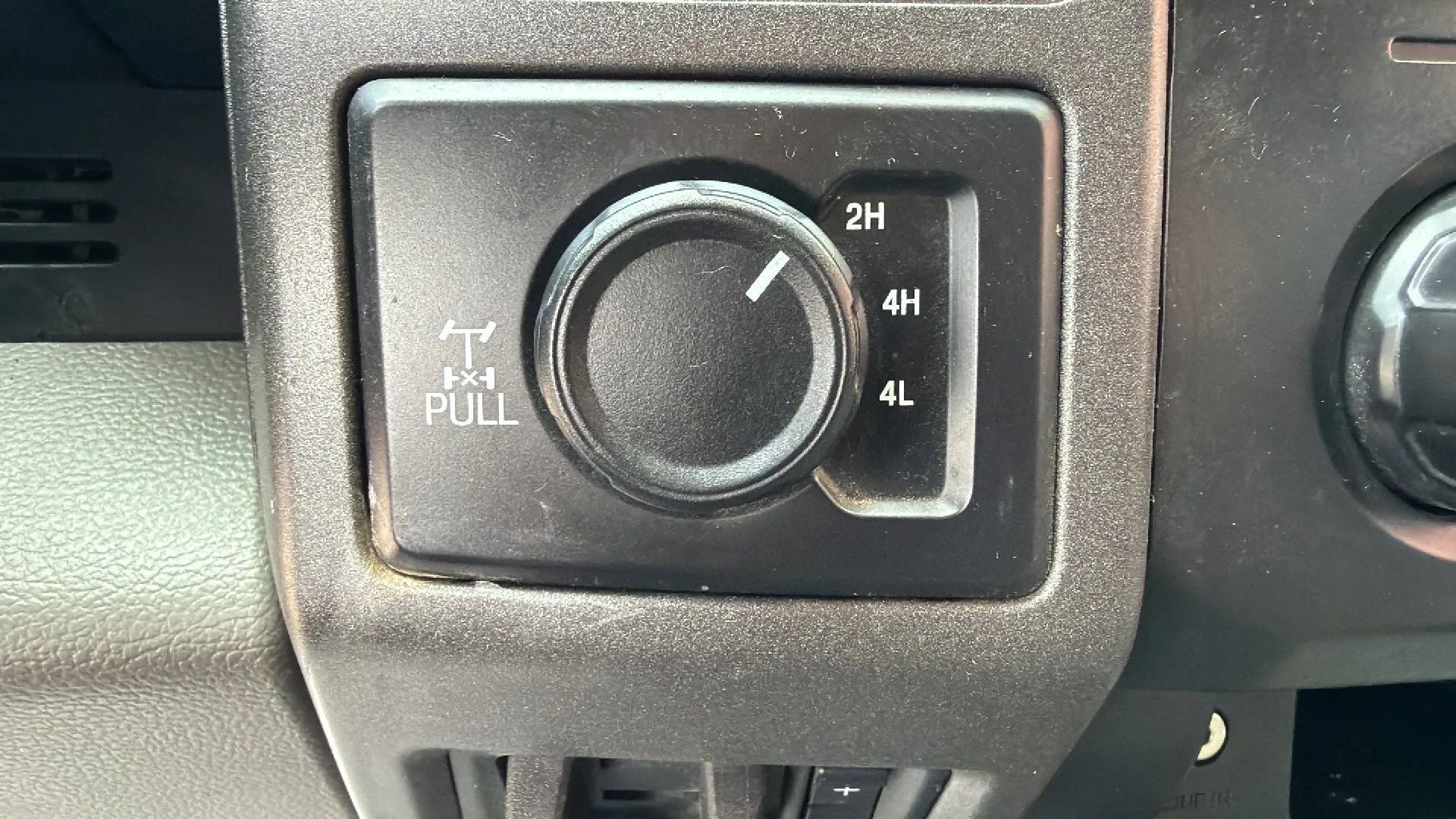 Used 2018 Ford F250 XL w/ Power Equipment Group AWD/4WD image 23