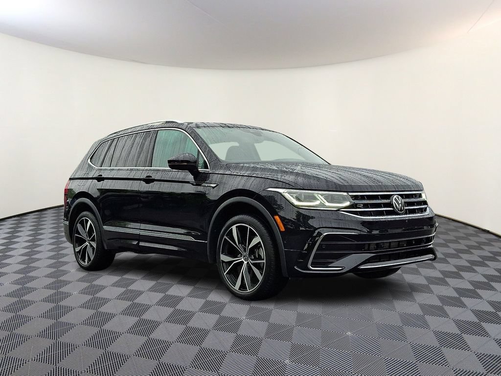 Used 2023 Volkswagen Tiguan SEL R-Line AWD/4WD image 1