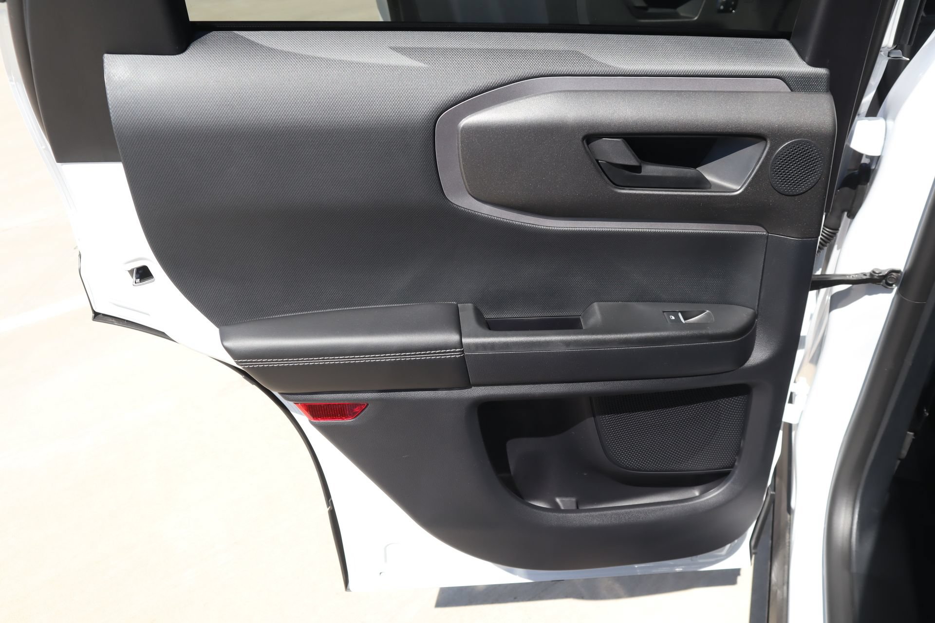 New 2026 Ford Bronco Sport Outer Banks w/ Outer Banks Tech Package+ AWD/4WD image 17